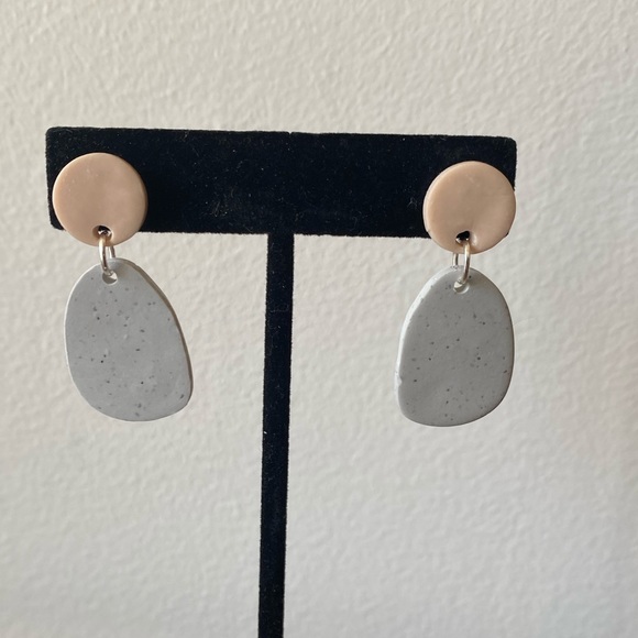 🆕Handmade Clay Earrings - Picture 5 of 9